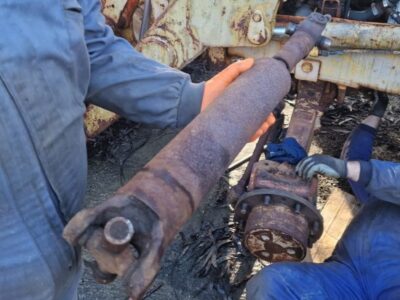 CATERPILLAR 428 (FRONT DRIVESHAFT) - Image 3