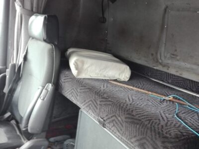 SCANIA 144 460 (CABINE) – Image 10