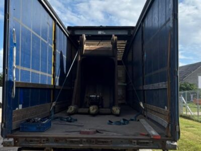 LIEBHERR (GODET: LARGEUR 150 CM POUR MACHINES 80-120 TN) LIEBHERR (GODET: LARGEUR 150 CM POUR MACHINES 80-120 TN)
