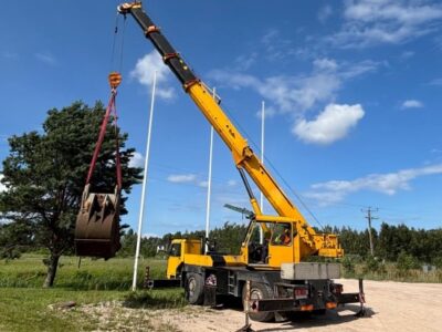 LIEBHERR (GODET: LARGEUR 150 CM POUR MACHINES 80-120 TN) LIEBHERR (GODET: LARGEUR 150 CM POUR MACHINES 80-120 TN)