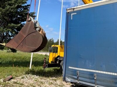 LIEBHERR (GODET: LARGEUR 150 CM POUR MACHINES 80-120 TN) LIEBHERR (GODET: LARGEUR 150 CM POUR MACHINES 80-120 TN)