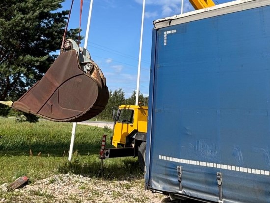 LIEBHERR (GODET: LARGEUR 150 CM POUR MACHINES 80-120 TN) LIEBHERR (GODET: LARGEUR 150 CM POUR MACHINES 80-120 TN) – Image 9