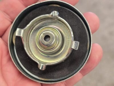 CASE 580, 580F, 580G, 580K, 580SK, 580LE, 580SLE, 580SM, 580M, 580 SUPER (FUEL CAP) CASE 580, 580F, 580G, 580K, 580SK, 580LE, 580SLE, 580SM, 580M, 580 SUPER (FUEL CAP)