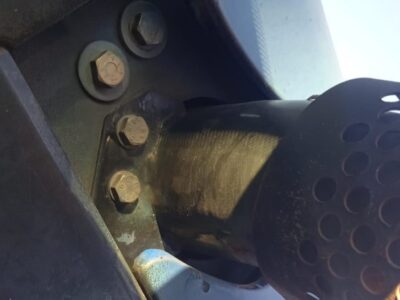 NEW HOLLAND TM190 (EXHAUST PIPE) NEW HOLLAND TM190 (EXHAUST PIPE)