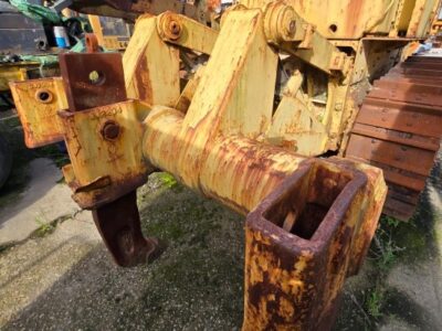 CATERPILLAR D7 (RIPPER)