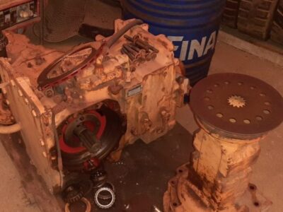 CASE 580K (FINAL DRIVE, GEARBOX / TRANSMISION, AXLE)