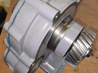 LIEBHERR 902, 912, 922, 932 (BOMBA DE AGUA) LIEBHERR 902, 912, 922, 932 (BOMBA DE AGUA)