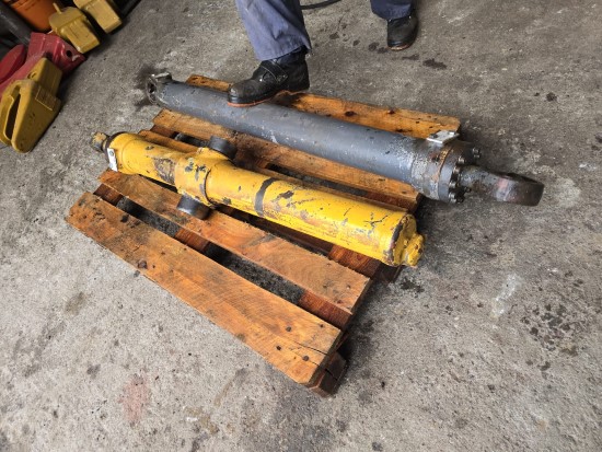 VOLVO BML70 (HYDRAULIC CYLINDERS) VOLVO BML70 (HYDRAULIC CYLINDERS) - Image 13