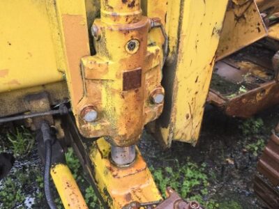 CASE 788 (FRONT AXLE OSCILLATION LOCK CYLINDER) CASE 788 (FRONT AXLE OSCILLATION LOCK CYLINDER)
