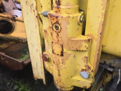 CASE 788 (FRONT AXLE OSCILLATION LOCK CYLINDER) CASE 788 (FRONT AXLE OSCILLATION LOCK CYLINDER)