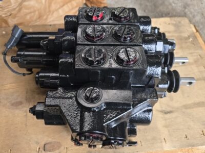 JCB 1CX, 2CX, 3CX, 4CX, 3D (DISTRIBUTEUR) JCB 1CX, 2CX, 3CX, 4CX, 3D (DISTRIBUTEUR)
