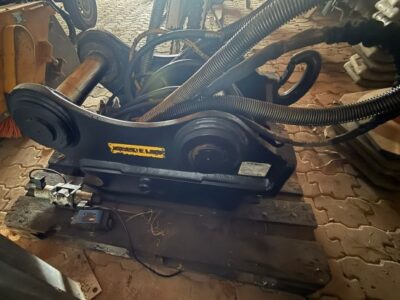 CATERPILLAR 326 (ACCROCHAGE RAPIDE HYDRAULIQUE)