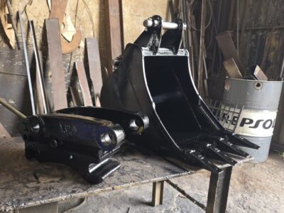 JCB (BUCKETS FOR HEAVY MACHINERY) JCB (BUCKETS FOR HEAVY MACHINERY)