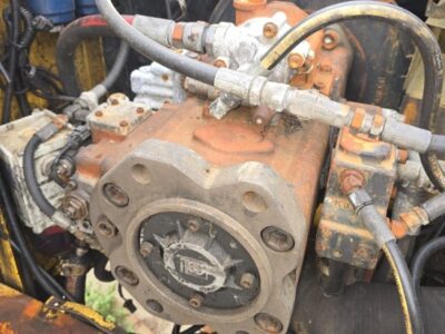 NEW HOLLAND E215B (HYDRAULIC PUMP) NEW HOLLAND E215B (HYDRAULIC PUMP)