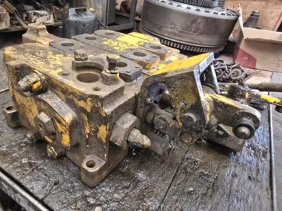 COMMERCIAL 6A03-3 (DISTRIBUTEUR HYDRAULIQUE) COMMERCIAL 6A03-3 (DISTRIBUTEUR HYDRAULIQUE)