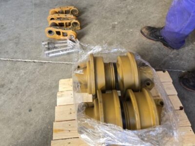 FIAT ALLIS AD10 (UNDERCARRIER SPARE PARTS) - Image 3